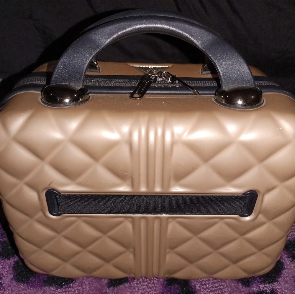 Triforce Travel Makeup Case